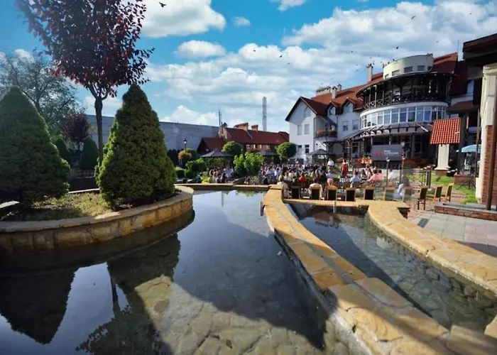 Готель Zoloto Karpat Стрий